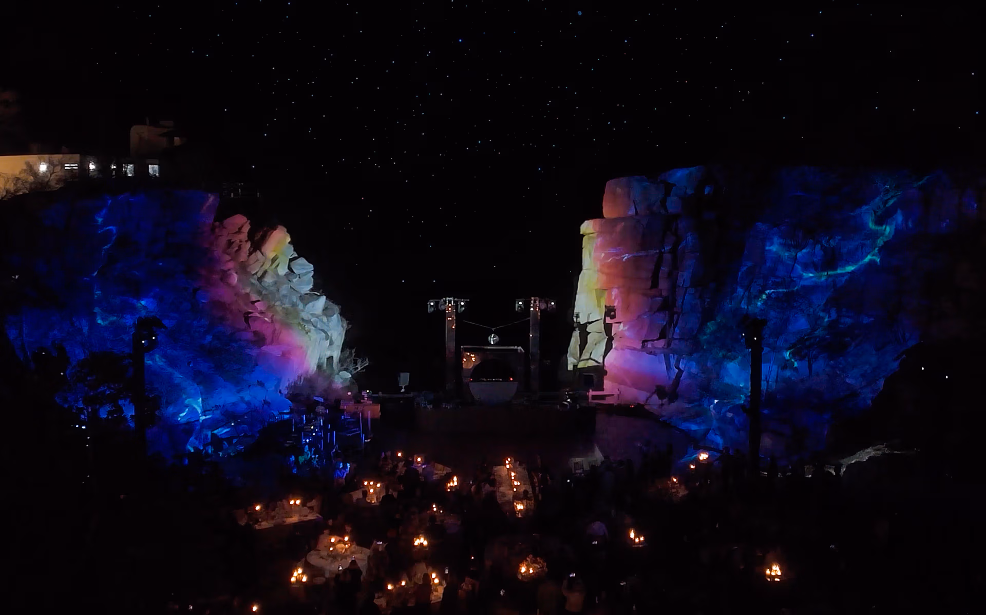 Video Mapping sobre la cañada en Rancho San Cristobal, Los Cabos.